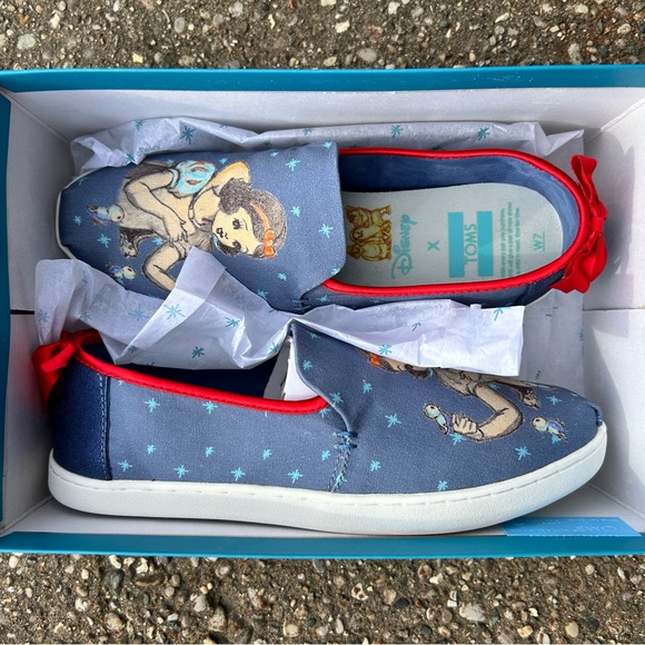 Toms Shoes Toms X Disney Snow White Limited Edition Shoes Size W7